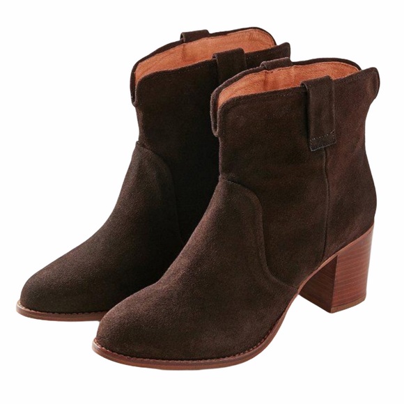 Urban Outfitters Shoes - 🎀5/$25🎀 URBAN OUTFITTERS Brown Suede Boro Western Ankle Boots Size 6.5